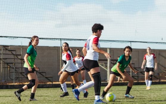 טומדס מביאה את מוצרי הספורט התחרותי לישראל עם תרגום טכני מקצועי