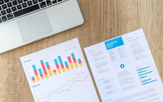 איך מערכות ניהול תרגום עוזרות להגדיל את העסק שלכם?