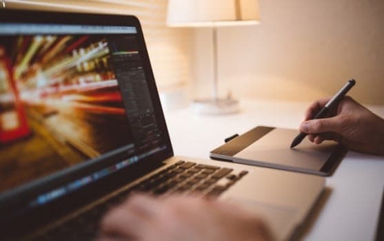 לפעמים התרגום הוא יצירה בפני עצמה